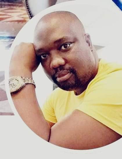 LeratoPillayZA's tweet photo. Ama Hawks afuna u Amos Tineyi Kampinya wase Zimbabwe ekuthiwa wakhwabanisa imali elinganiselwa ku R900 000 ekuthiwa wayikhwabanisa esasebenza eyi manager yase Mugg & Bean eMpumalanga.
We've been saying.... Mugg & Bean is employing Kw3r3s ..
#AsReceived https://t.co/7weyu5u6TF