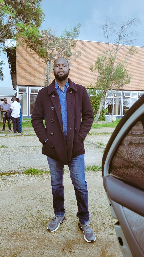 NanzingNanla's tweet photo. When I was in the UK 😆 https://t.co/ptQkTHRerN