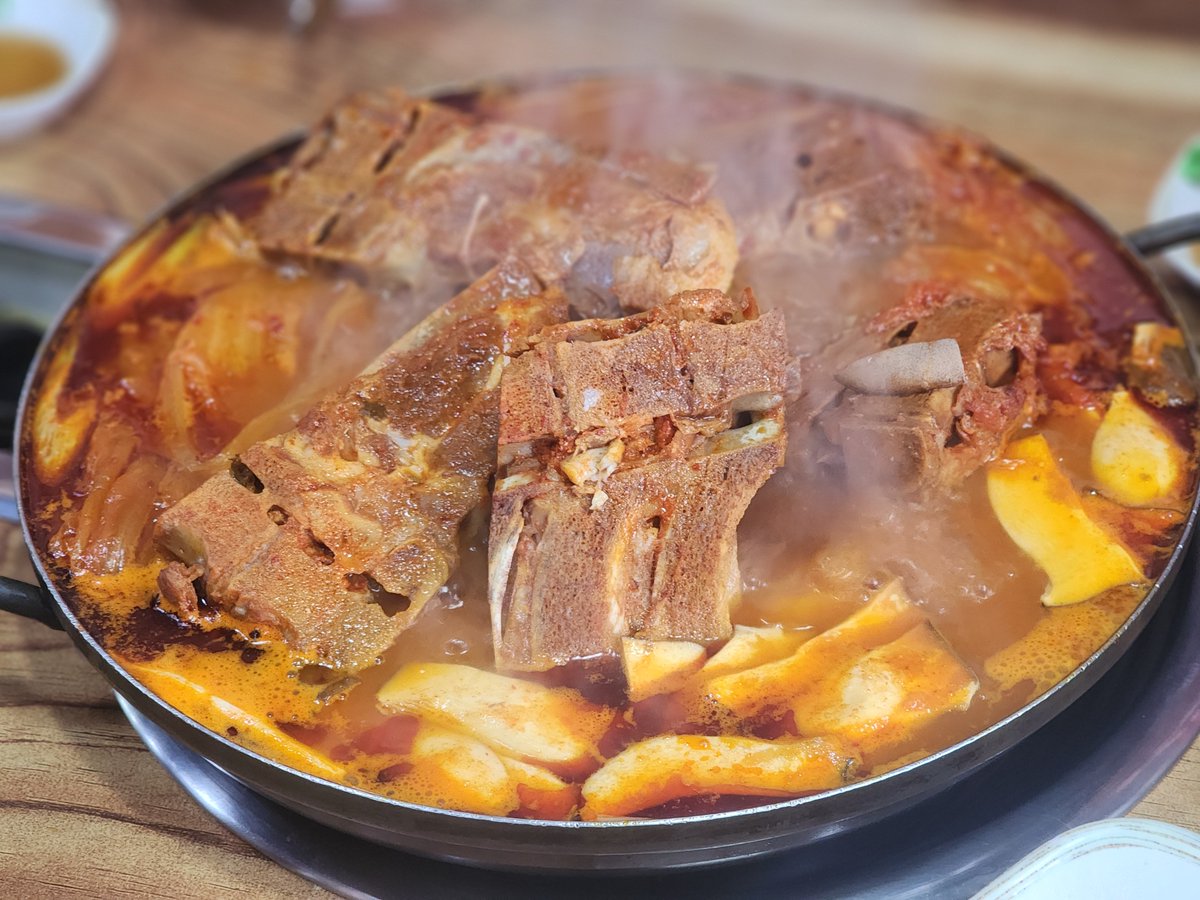 감자탕 먹느라 프리뷰 못올려서 이제야 올림....
섹시감자탕