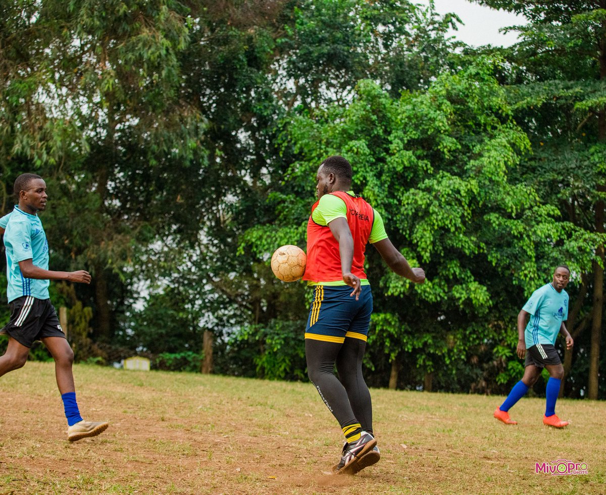 ChogmFc's tweet photo. The master of #bellycontrol technique returns this Saturday at Volta arena kyanja in a pres season friendly against @MENOFMENFC12251 ( it's all to play for)
Kick off at 16:00 hours sharp https://t.co/UJquNv9IuE