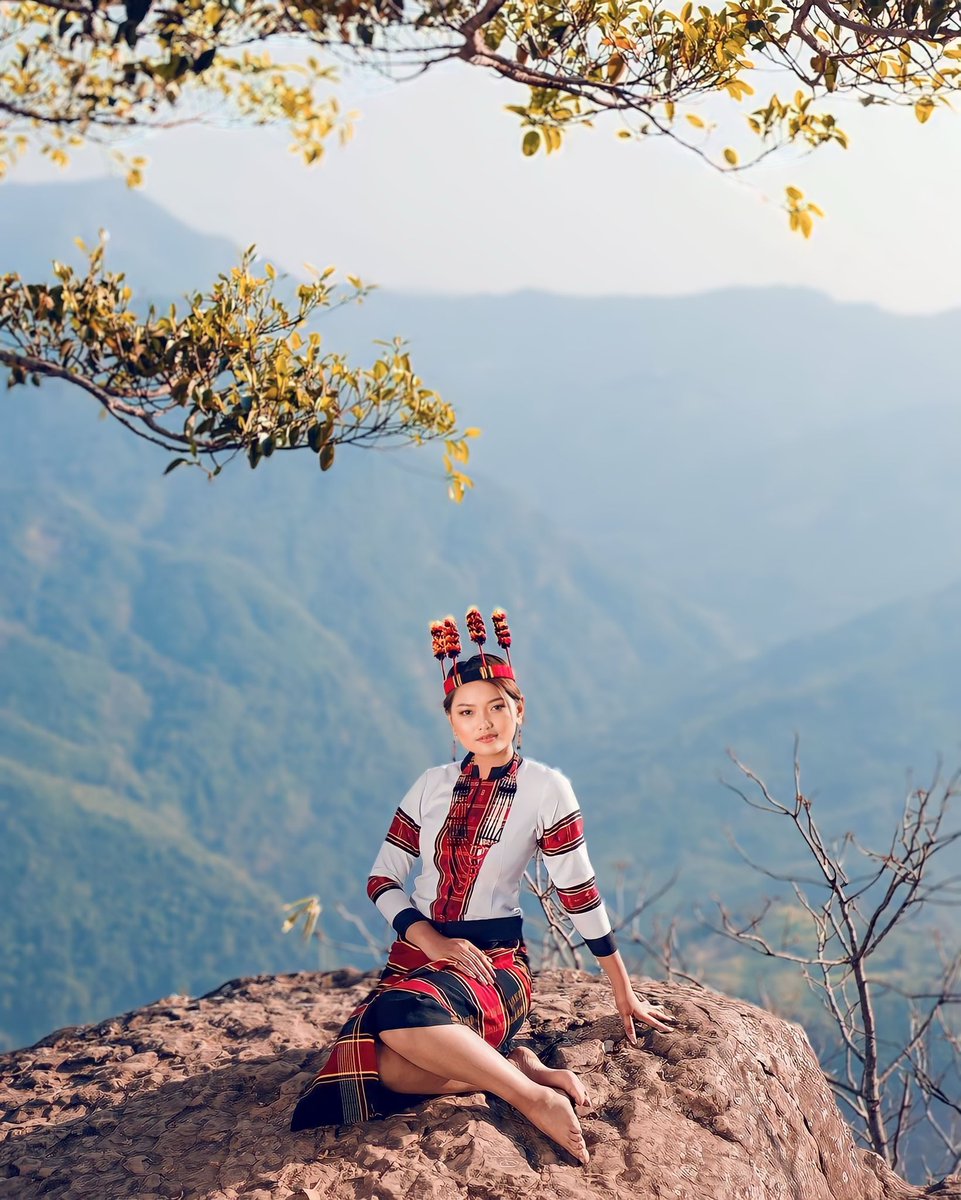 being_chikim's tweet photo. Gangte Traditional Attire 

#gangte #gangtepuondum #gangtepuon #gangtetribe #ganggam #ganggamlanu #gangtetraditionalattire #gangtetraditionaldress #chin #kuki #mizo #zomi #zo #zohnahthlak #chikim #beingchikim https://t.co/YyLSCUnKqA
