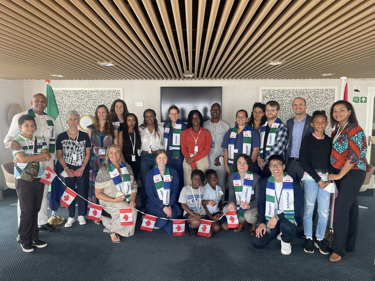 EsesFootprints's tweet photo. Delayed post. Tue, we joined hubby @KofieMacauley as #consul of🇨🇦 with @CanadainSL 🇨🇦 in 🇸🇱 meet #Canadians onboard the #Mercyship’s NEW #TheGlobalMercy healthship-a PRIVATE TOUR!
@sandralako @joffwilliams of course its my kinda chocolate factory 
#HealthcareInnovation 🏥🩻🫠😻🤳🏽 https://t.co/SRbfTYD3j8