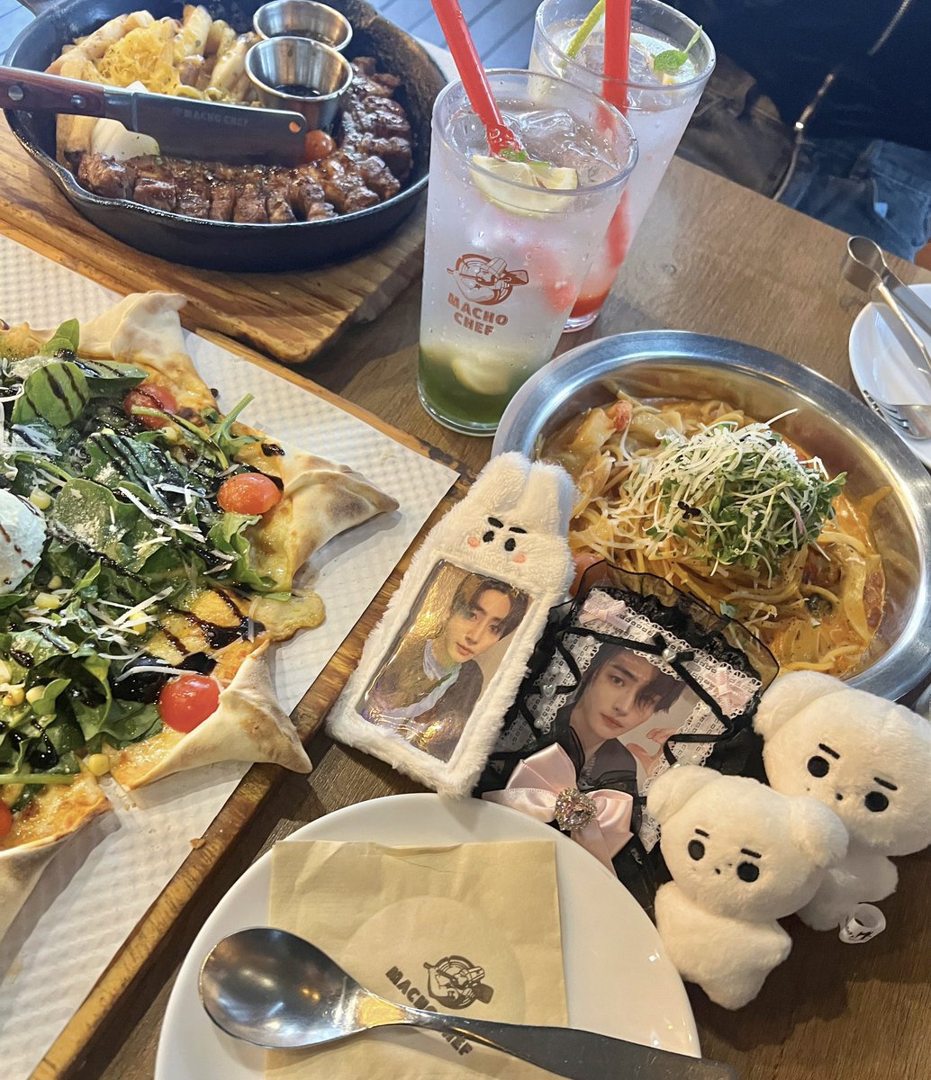 109rnaster's tweet photo. 📍마초쉐프 강남

불쑈 포카탈까바쫄앗슴... ⁎●᷄⩊●᷅⁎ㅋㅋ

#훈냠훈냠 https://t.co/8EttVJCcQd