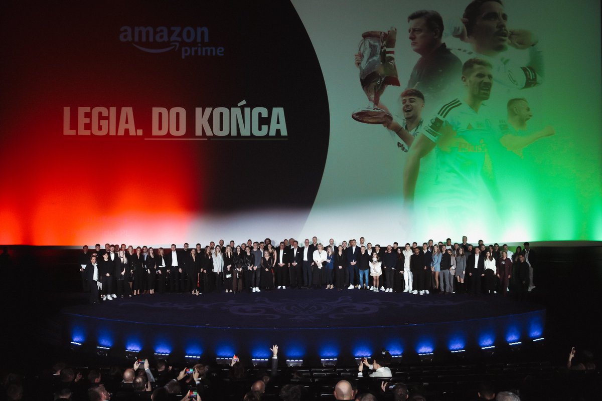 LegiaWarszawa's tweet photo. Legijna Rodzina 🙌

#LegiaDoKońca 2 lutego na @PrimeVideo 📺

Fot. @mat_kostrzewa https://t.co/tr2QCt7BGp