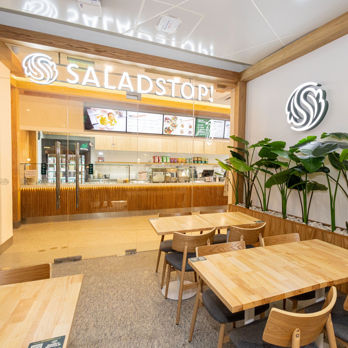 SaladStopPH's tweet photo. Weโve tossed our way to @aranetacity! ๐
SaladStop! Araneta City is NOW OPEN at the Ground Level of Gateway Mall 2 (located beside the Araneta Stadium Red Gate)
#EatWideAwake #SaladStopPH #GoodnessYouCanFeel #healthyeats https://t.co/lC7rRYbbGr