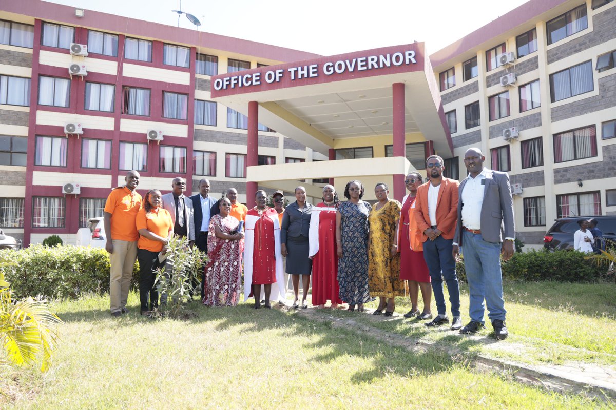 WorldVisionKE's tweet photo. ✍️They discussed #WorldVision's efforts in fighting #FGM through the #KenyaBigDream programme, exploring ways to collaboratively #EndFGM. ✨
Later, they extended the dialogue during courtesy calls to the County Commissioner &amp; County government offices in Samburu.🤝
 #HerVoice https://t.co/OgtbOrNKUu