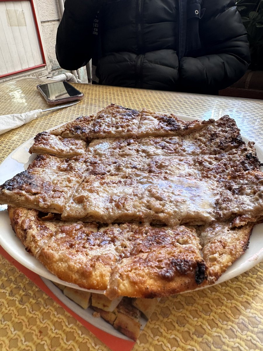 beneebakbiyo's tweet photo. Şu hayatta senin kadar mutlu edemeyen insanlar var😋 https://t.co/FonkMgKkwH