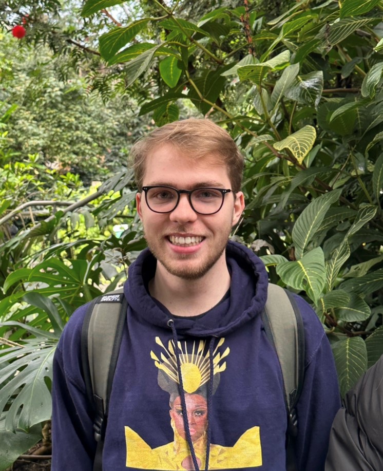 On #TimeToTalk Day we’re talking to <a href="/UniofExeter/">University of Exeter</a> students about how we can help. Student Archie shares his experience of using TALKWORKS and how he’s now giving back as a volunteer.
orlo.uk/Archie_shares_…