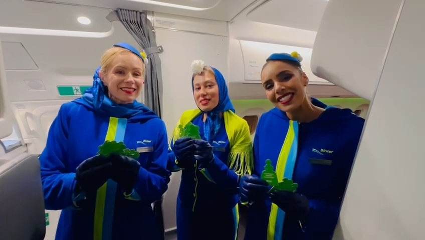 ¡Madrid ya es verde! 💚
Hoy es un día histórico, hemos inaugurado las conexiones entre Canarias y Madrid ✈️ Hemos cumplido un sueño que ya estamos compartiendo con  nuestros pasajeros. ¡Gracias por volar con nosotros y bienvenidos a bordo!  #VolandoConBinter #ModoCanario