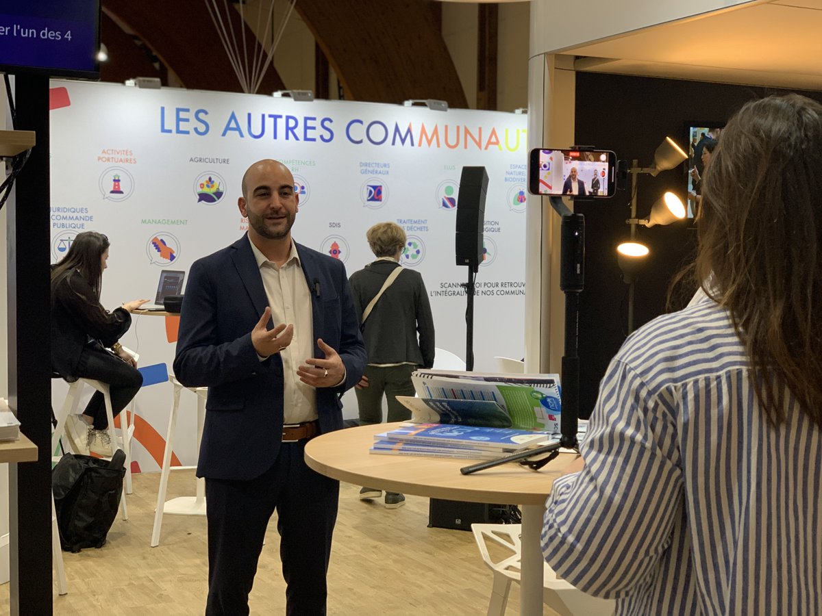 CarrefourEau's tweet photo. 📢 Des questions sur notre programmation variée ?
Intéressé par les experts du pôle #eau d’@idealCO ?
Rejoignez-nous au stand 285 Hall 5 pour discuter et explorer les opportunités et défis de la gestion de l'eau. Ne manquez pas cette occasion de vous informer et de vous engager ! https://t.co/om5kI9SKCC