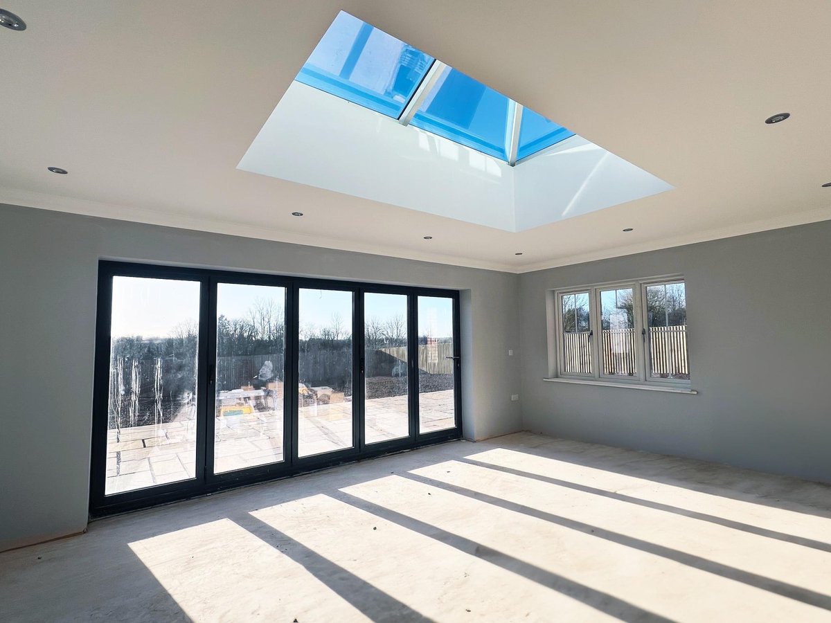 TradeglazeLtd's tweet photo. New case study just added!! Check out this beautiful new build 😍🏠, finished with our high-performance windows, in the elegant Agate Grey, quality comp doors in Slate &amp; Anthracite Grey, spectacular 5-pane ali bifolds &amp; a beautiful aluminium roof lantern https://t.co/ICy0oFjwzS https://t.co/YBaI0OBPhg
