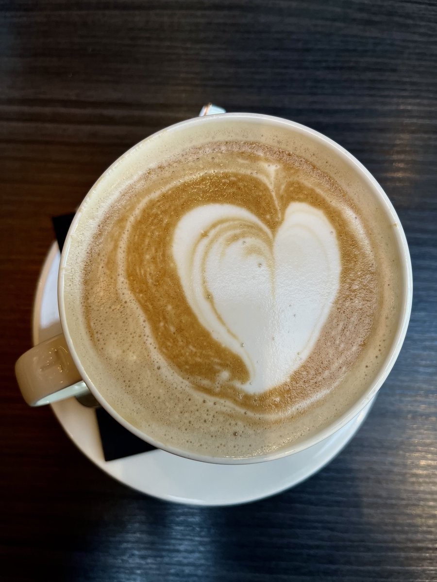 SarahJCanning's tweet photo. Love arriving places early with time for a cup of coffee! 😄 https://t.co/rz6zNPI6OH