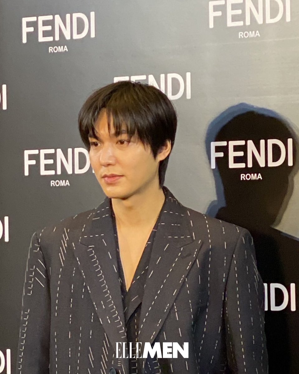 สแนปภาพของ Fendi Korea Ambassador ‘อีมินโฮ’ #leeminho ในงานเปิดตัวบูติกแสตนด์อโลนสำหรับสุภาพบุรุษอย่างยิ่งใหญ่ที่ชั้น M สยามพารากอน

#ELLEMENThailand 
#LeeMinHo 
#Fendi