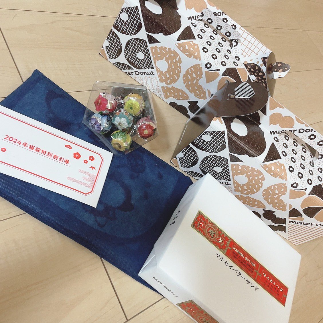 今日の出勤で無事約1年9ヶ月の期間工生活終わり👏✨
色々頂いた🥹
うーむ！！なんとかなる！！！！