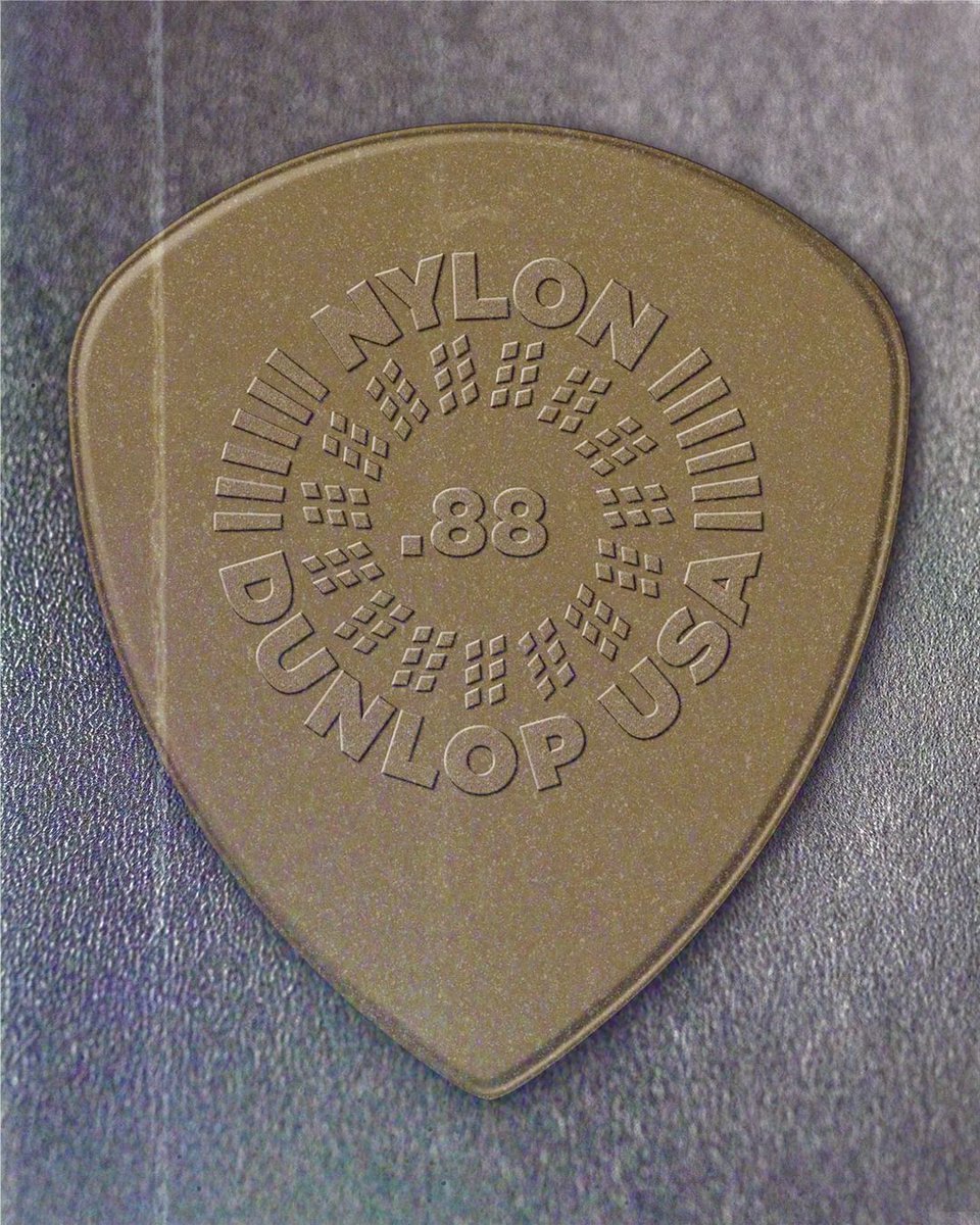 JimDunlopJP's tweet photo. Flow Nylon Pickは、伝統と革新を組み合わせたピックです。ナイロンの暖かみのある音色とフローピックの形状による集中的なアタックと素早いリリースが特長です。
•
#flownylonpick #flownylon #flowpick #dunloppicks #performanceiseverywhere #performanceiseverything #jimdunlop #nammshow https://t.co/rUz1uoyMhU