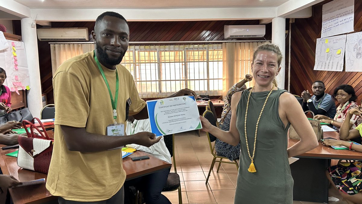 ifyar2024's tweet photo. 🌐✨ Clôture Épique de notre 3e Journée "One Health" 🏆🎓

Quelle journée incroyable sous le signe de la santé globale! 🌍✨ 
Notre atelier de formation a pris fin en beauté avec des moments inspirants, des échanges enrichissants et des apprentissages inoubliables. 🤝🧠 https://t.co/kjl1UGoVg4