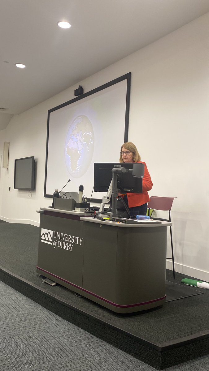 Great to be delivering an <a href="/STEMLearningUK/">STEM Learning</a> day with @SLPDerby <a href="/DTSADerby/">DTSA</a> <a href="/scijane1/">Jane Banham CSci Teach</a> <a href="/DerbyUni/">University of Derby</a> <a href="/UoDPrimaryITE/">DerbyUniPrimaryITT/E</a> whole day of specialist input engaging beginner teachers in #STEM