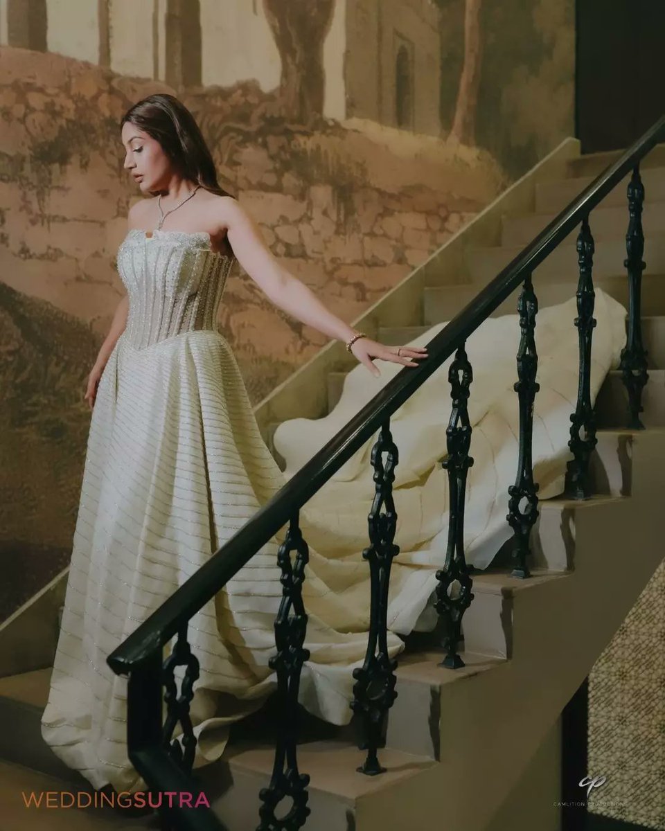 RagadSolim's tweet photo. wonderful pertty 😍🤍🧿✨#SurbhiChandna @SurbhiChandna #Sukar #love #bestjodi #lovely #Bridesmaids #marring #beautifulgirl #wonderful #Arabbride #pyaar https://t.co/JMXdfFLzOX