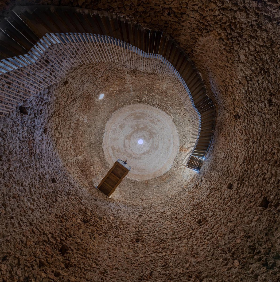 Amigos, necesitamos vuestra ayuda! Hemos sido seleccionados para el premio internacional "ArchDaily 2024 Building of the Year Awards" por el proyecto de restauración de los pozos de la nieve.  Pero necesitamos vuestro VOTO para conseguirlo🙏👉 boty.archdaily.com/us/2024/candid… (1/4)