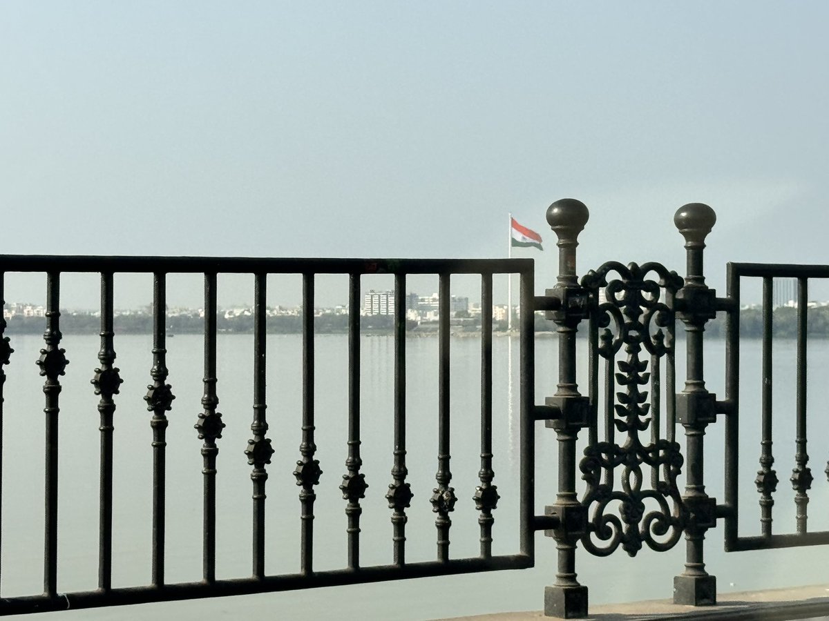 bindug20's tweet photo. Wherever I go , whatever I do.. when I see my #indianflag I feel so proud #jaihind #hussainsagar #Hyderabad https://t.co/X8bH1XS5sC