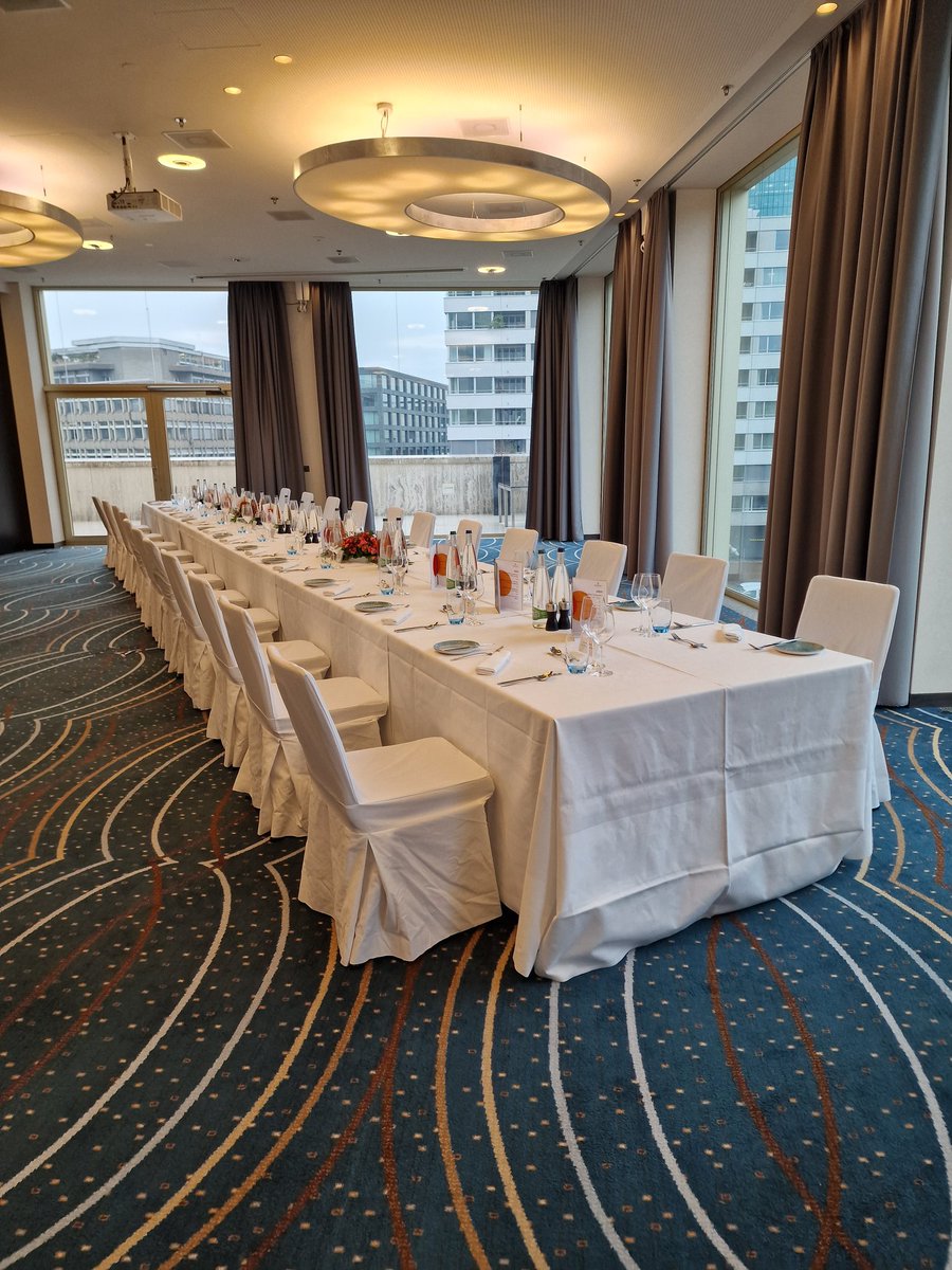 MastercardCH (@mastercardch) on Twitter photo Hier steht alles bereit für die Gäste des #Mastercard Referenten Lunches im Rahmen des <a href="/FuW_News/">Finanz u. Wirtschaft</a> Forum #VisionBank21. Wir freuen uns auf einen konstruktiven Austausch mit allen Teilnehmer:innen!
#FinanzplatzSchweiz #VisionBank Hier steht alles bereit für die Gäste des #Mastercard Referenten Lunches im Rahmen des <a href="/FuW_News/">Finanz u. Wirtschaft</a> Forum #VisionBank21. Wir freuen uns auf einen konstruktiven Austausch mit allen Teilnehmer:innen!
#FinanzplatzSchweiz #VisionBank