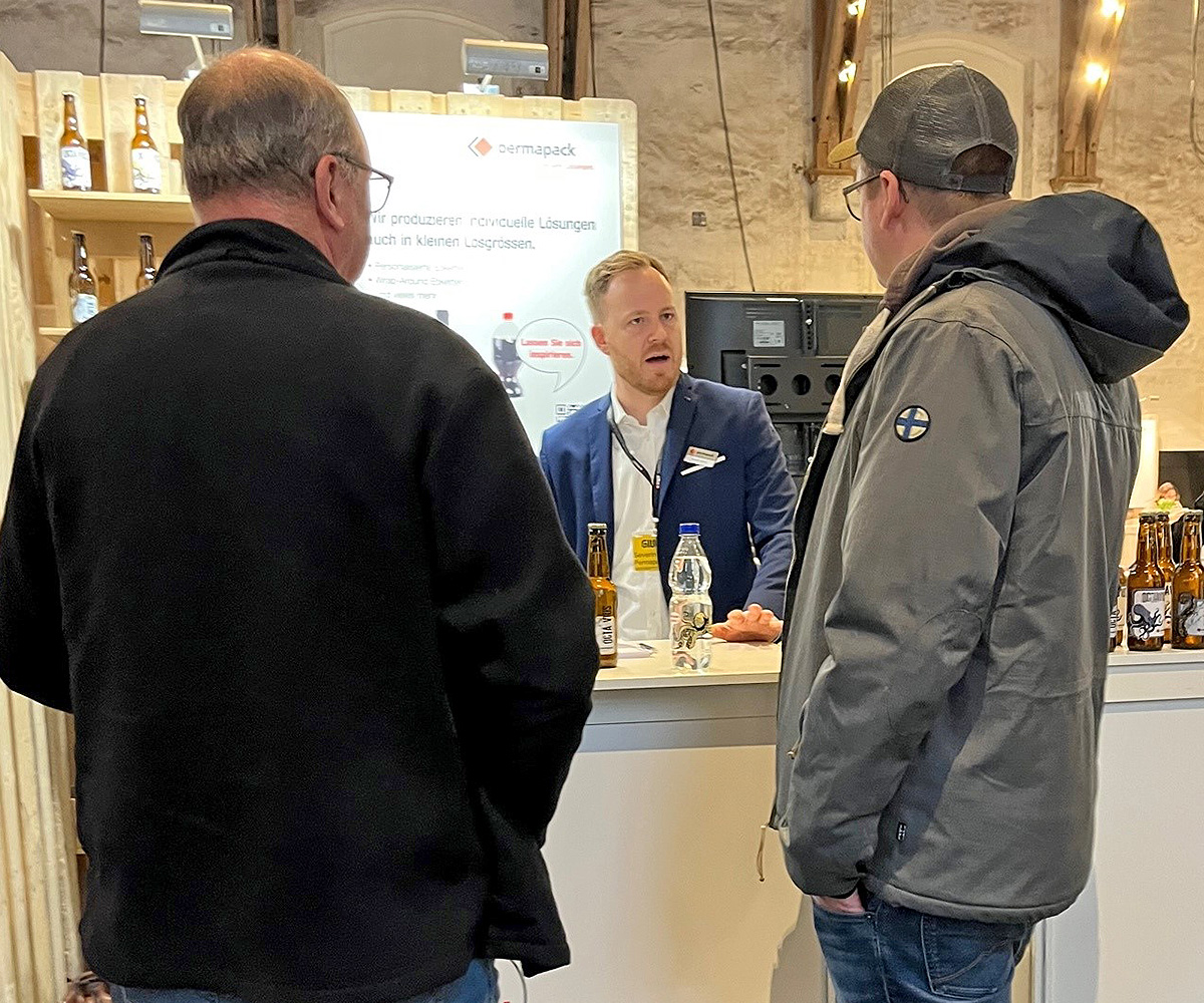 PermapackAG's tweet photo. Viele Grüsse aus Aarau! Heute und morgen sind wir auf der Glug 24 am Stand 314 anzutreffen und präsentieren als Partner für Getränkeverpackungen mit eigener Druckerei unsere Etiketten, Wrap Arounds und mehr: https://t.co/MPGkvXijMG Schauen Sie vorbei! 
#Messe #Permapack https://t.co/aCHYuNQpb2