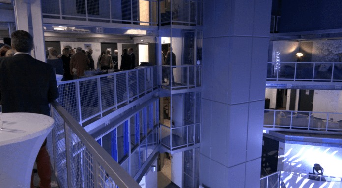 JonathanVaucher's tweet image. Pour son 35e anniversaire, le #CESCOM a organisé des tables rondes en hommage à Jean-Marie Rausch, Albert Longo et les acteurs de ce centre d’affaires. @metztechnopoles #Metz 

moselle.tv/metz-technopol…