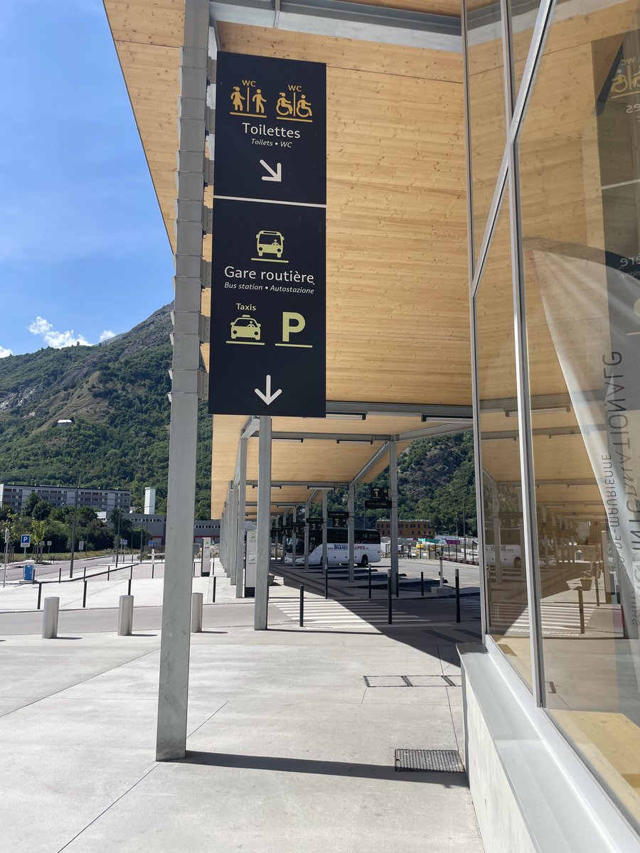 Altibus's tweet image. 👉 Descendez à la gare de Saint-Jean-de-Maurienne - Arvan 🚈, votre navette vous attend en gare routière 🚌

❄️ Stations de ski desservies : @albiez_officiel @LesKarellis @LesSybelles Les Bottières @LaToussuire  Le Corbier @stsorlindarves @saintjeandarves