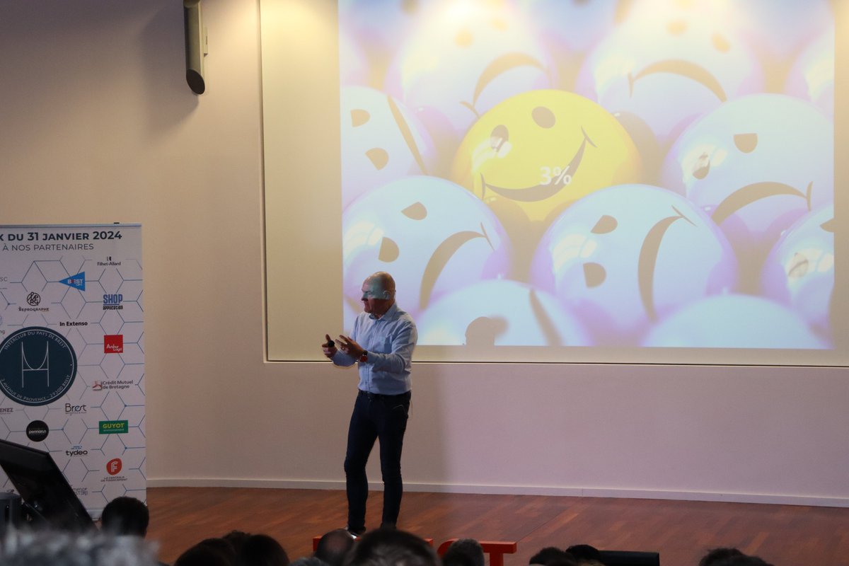 Brest BS (@brestbs) on Twitter photo 📸 Retour sur la soirée des réseaux économiques brestois
Hier soir, Brest Business School co-organisait et accueillait les Intervoeux, les vœux des réseaux économiques du Pays de Brest. 👇 📸 Retour sur la soirée des réseaux économiques brestois
Hier soir, Brest Business School co-organisait et accueillait les Intervoeux, les vœux des réseaux économiques du Pays de Brest. 👇