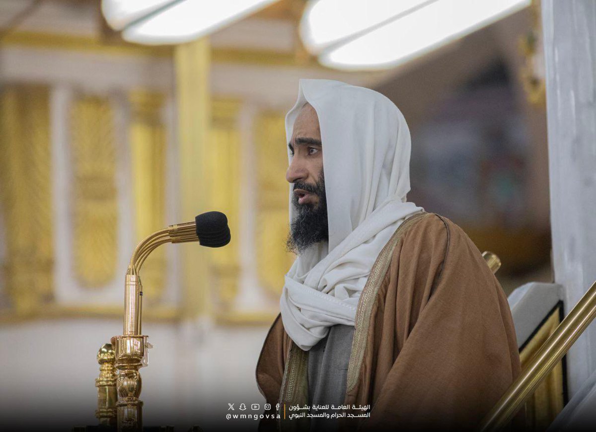 مُتجلِّد tweet media