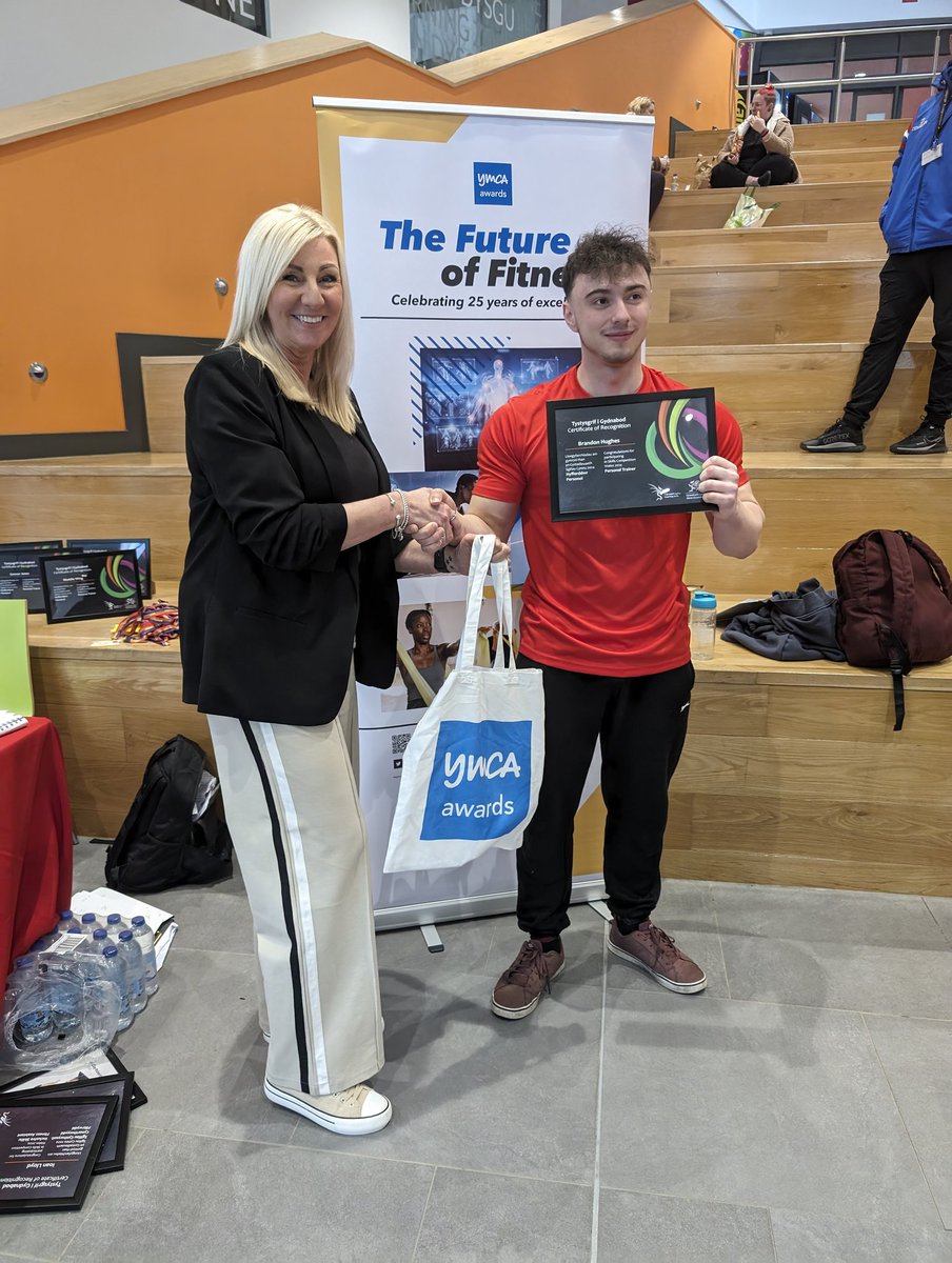 Cerys Rees tweet media