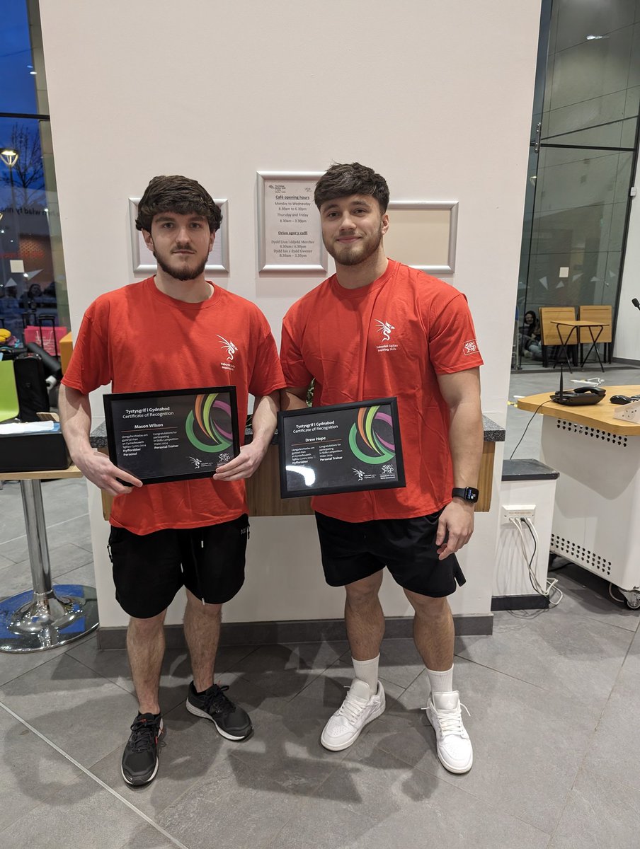 Cerys Rees tweet media