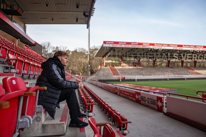 Yorbe Vertessen im Stadion An der Alten Försterei