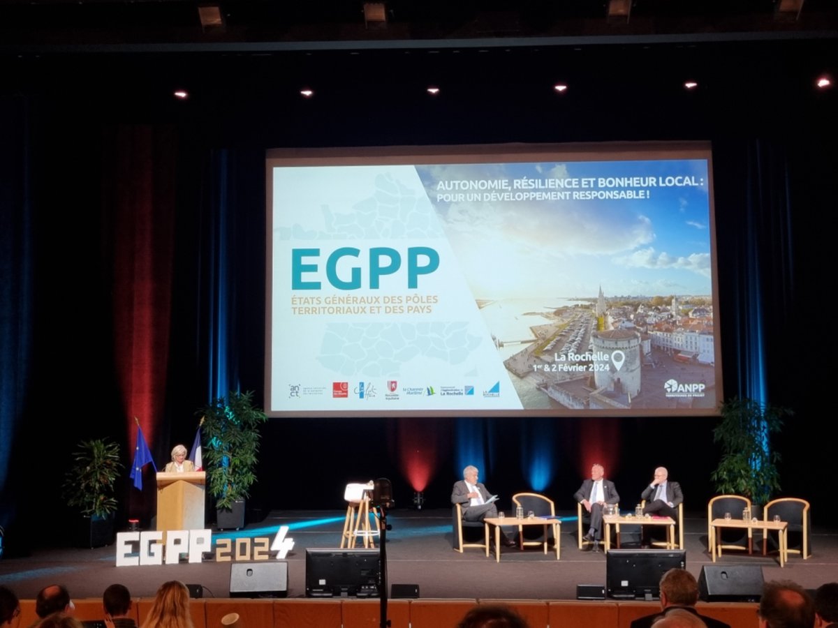 pimmsmediation's tweet image. 🔴 #EnDirect de l’#EGPP2024
Une belle occasion pour échanger autour de nos actions de #médiation sociale et #numérique mises en place pour contribuer au bonheur local et à l’autonomie des usagers. / @J_Corneloup