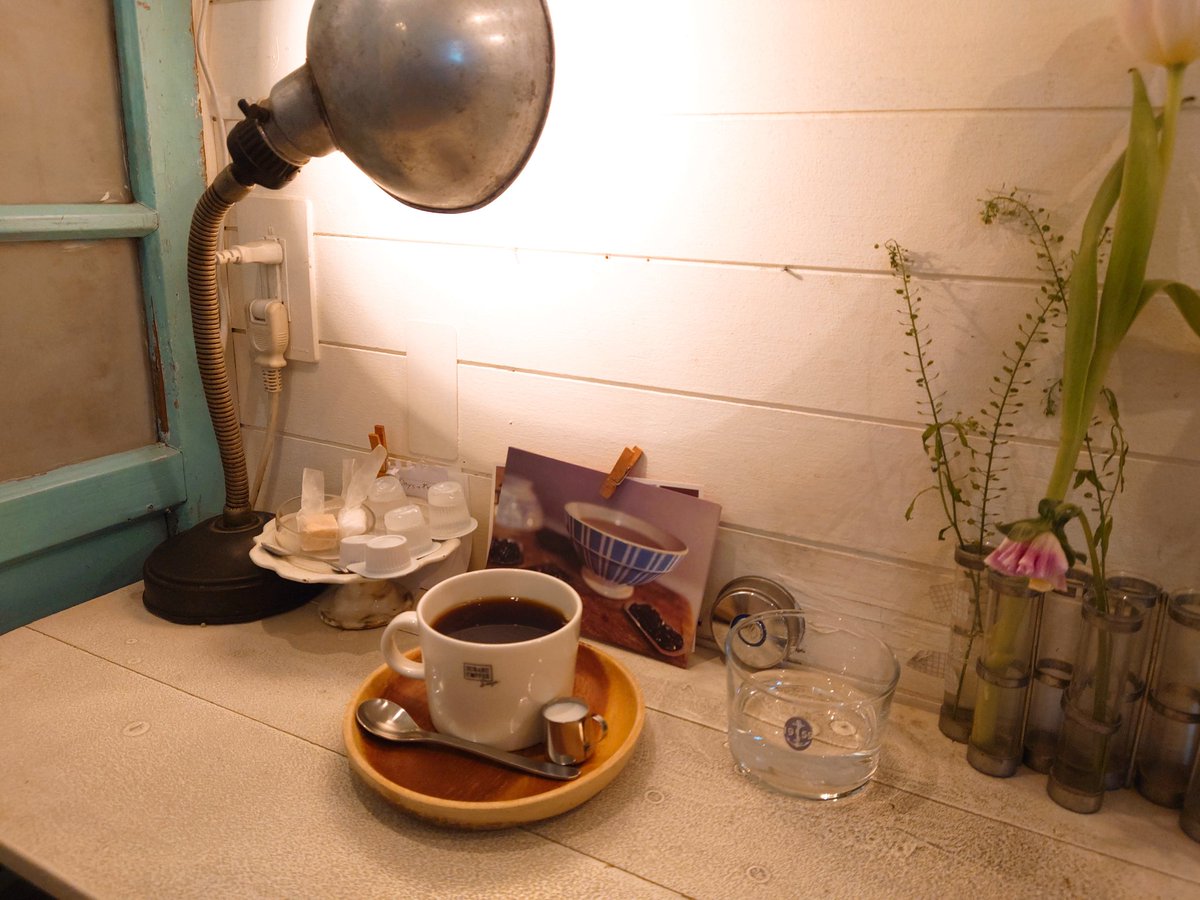 「推しカフェのコーヒーが美味い」|結城(2/7)のイラスト
