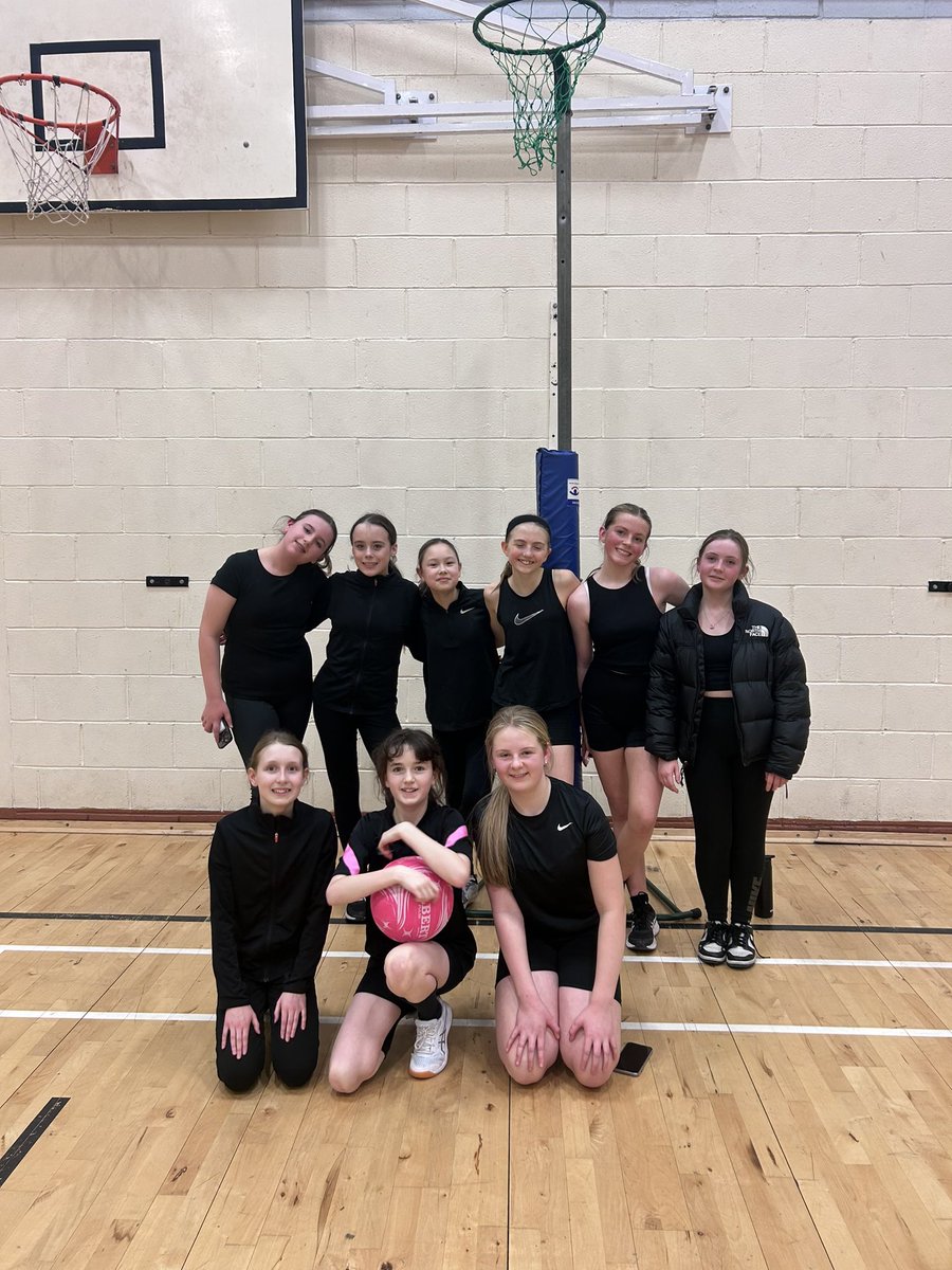 MissMullen22's tweet photo. Well done to Knightswood S1 netball team for winning both their games against Cleveden and Jordanhill! Great play from both sides. Well done to Chloe, Katie and Lucy for winning player of the match for both games!! 🏐🎉🤩💪🏼 @KnightswoodSec @pe_knightswood https://t.co/sJLrND7Po8