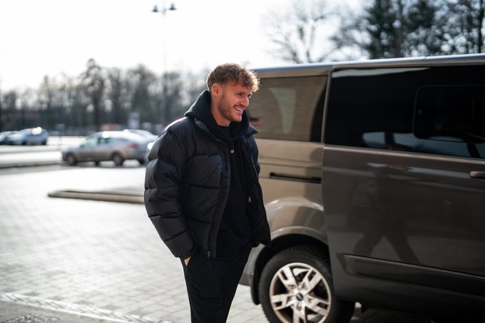 Yorbe Vertessen vor dem Stadion An der Alten Försterei