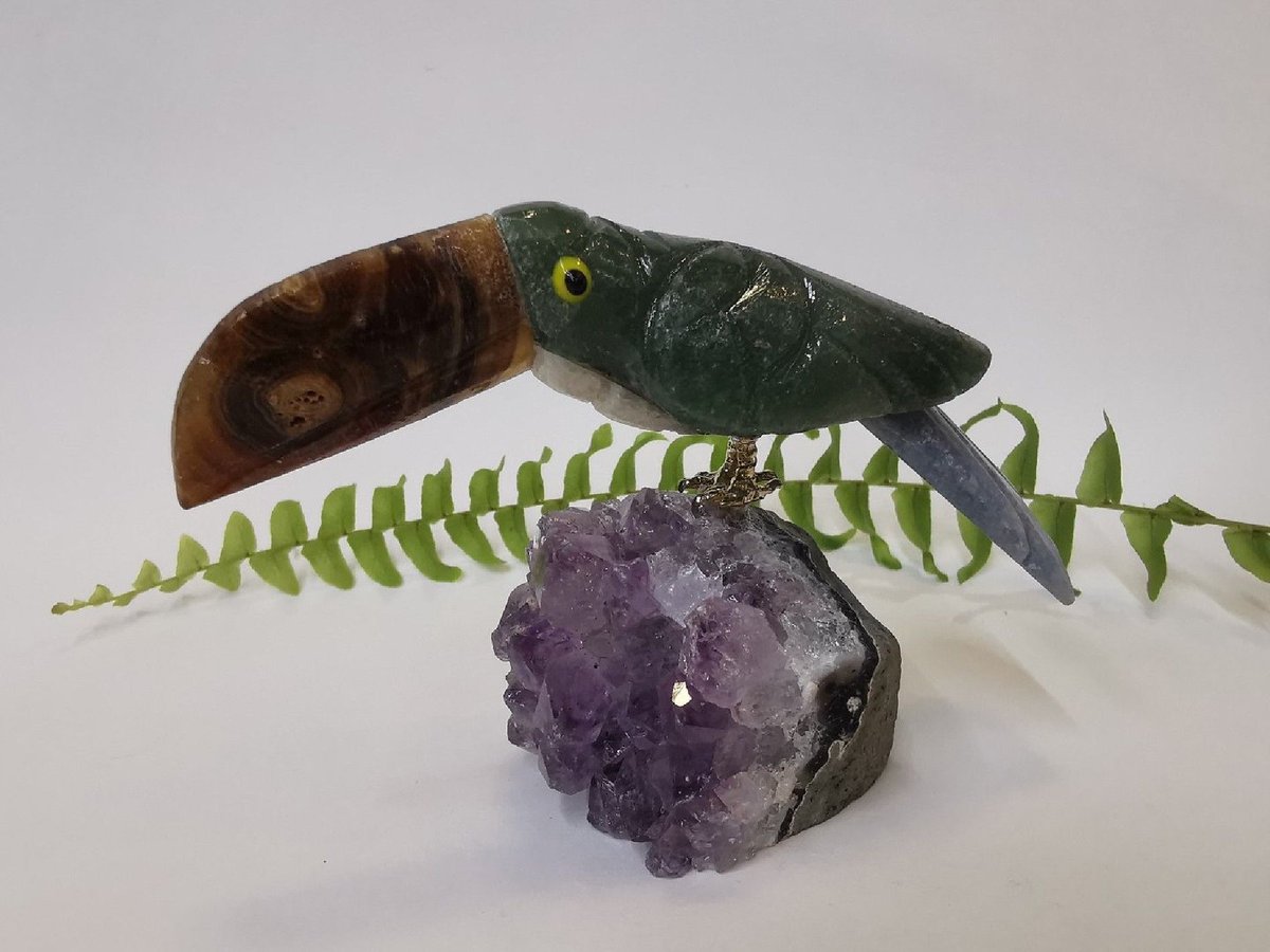 Cristalljoia's tweet photo. Figura de ave hecha de distintos minerales 🐦🌈. Cada parte es un mineral diferente, creando un mosaico de colores y texturas naturales. Disponible en Cristalljoia, Barcelona y online. 🎨🌟
https://t.co/uTmpafZva0
#minerales #cuarzo #cuarzosmaestros #crystals #gems #masterquartz https://t.co/rTITLTf7uY
