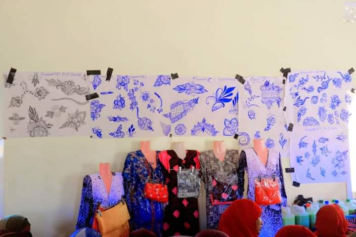 WomenFaHrd's tweet photo. 100 Empowered Women!  Celebrating the Graduation of our vocational skills trainees at Kismayo Women Development Centre! Skills built, futures secured. Thanks to Japan &amp; UNWOMEN LEAP for making it happen! #Jubaland State #GenderEquality
#WolenEmpowerment https://t.co/5S7Z7bxhvF
