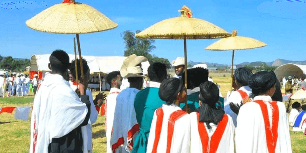 addisstandard's tweet photo. Art & Culture: #Injibara hosting 84th #Agew Equestrian Festival (In pictures)
See more pictures here: https://t.co/ZTcCjVFXEt
The annual colorful celebration marking the foundation of Agew Equestrian Association is underway in #Awi Zone, #Injibara city, in #Amhara regional state.
This year the Agew Equestrian Association is celebrating the 84th year under the motto “Patriotism of peace for brotherhood”.
