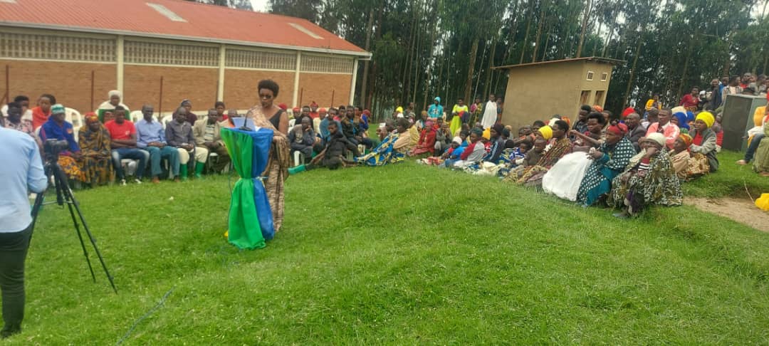 Ibirori byo kwizihiza Umunsi mukuru w'Intwari byabereye mu Mirenge yose igize Akarere ka #Nyabihu, ku rwego rw'Akarere wizihirijwe mu Murenge wa Muringa.
Ubutwari mu Banyarwanda, agaciro kacu!
<a href="/RwandaLocalGov/">Ministry of Local Government | Rwanda</a> 
<a href="/RwandaWest/">Western Province I Rwanda</a>