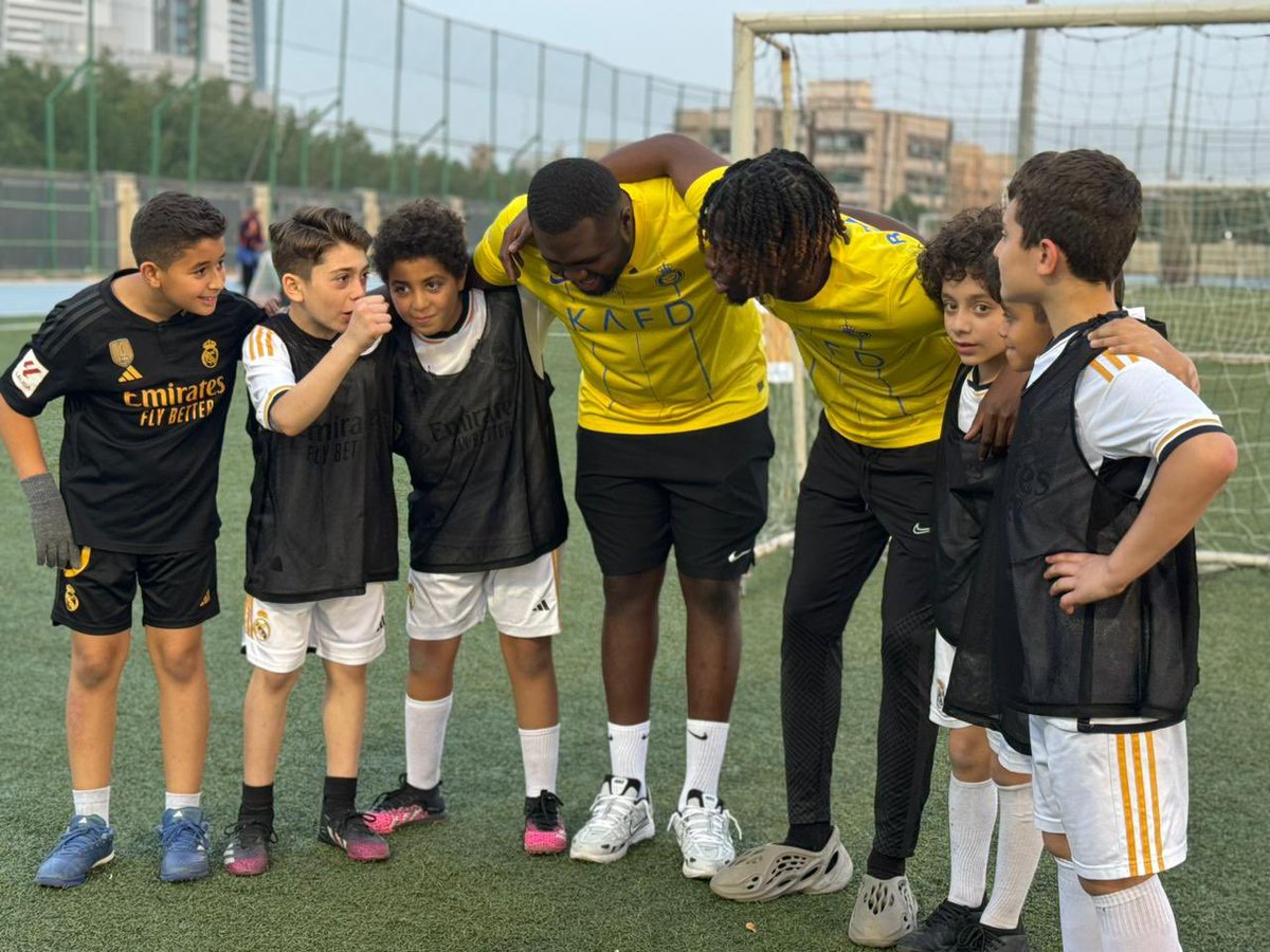rmfsaudi's tweet photo. The Real Madrid Foundation Program had a blast hosting the incredible YouTube football celebrity @EmanSV2✨🙌🏻  #Realmadrid #football #Riyadh https://t.co/Rlti5kKjL2
