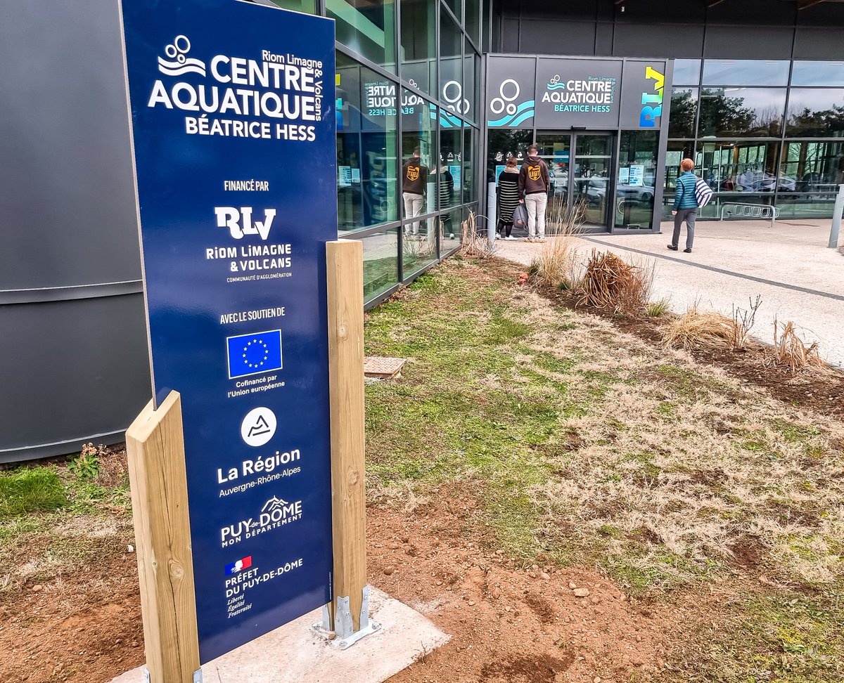 #Inauguration | 🇫🇷 Après 18 mois d'un chantier historique de modernisation et d'extension, le Centre aquatique Béatrice Hess de <a href="/RLV_agglo/">Riom Limagne et Volcans Agglomération</a> est officiellement inauguré par les élus comunautaires et partenaires : <a href="/UEFrance/">Commission européenne 🇪🇺</a>, <a href="/Prefet63/">Préfet du Puy-de-Dôme</a>, <a href="/auvergnerhalpes/">Auvergne-Rhône-Alpes</a>, <a href="/Departement63/">Puy-de-Dôme, mon Département</a>, <a href="/VilledeRiom/">VILLE DE RIOM</a>