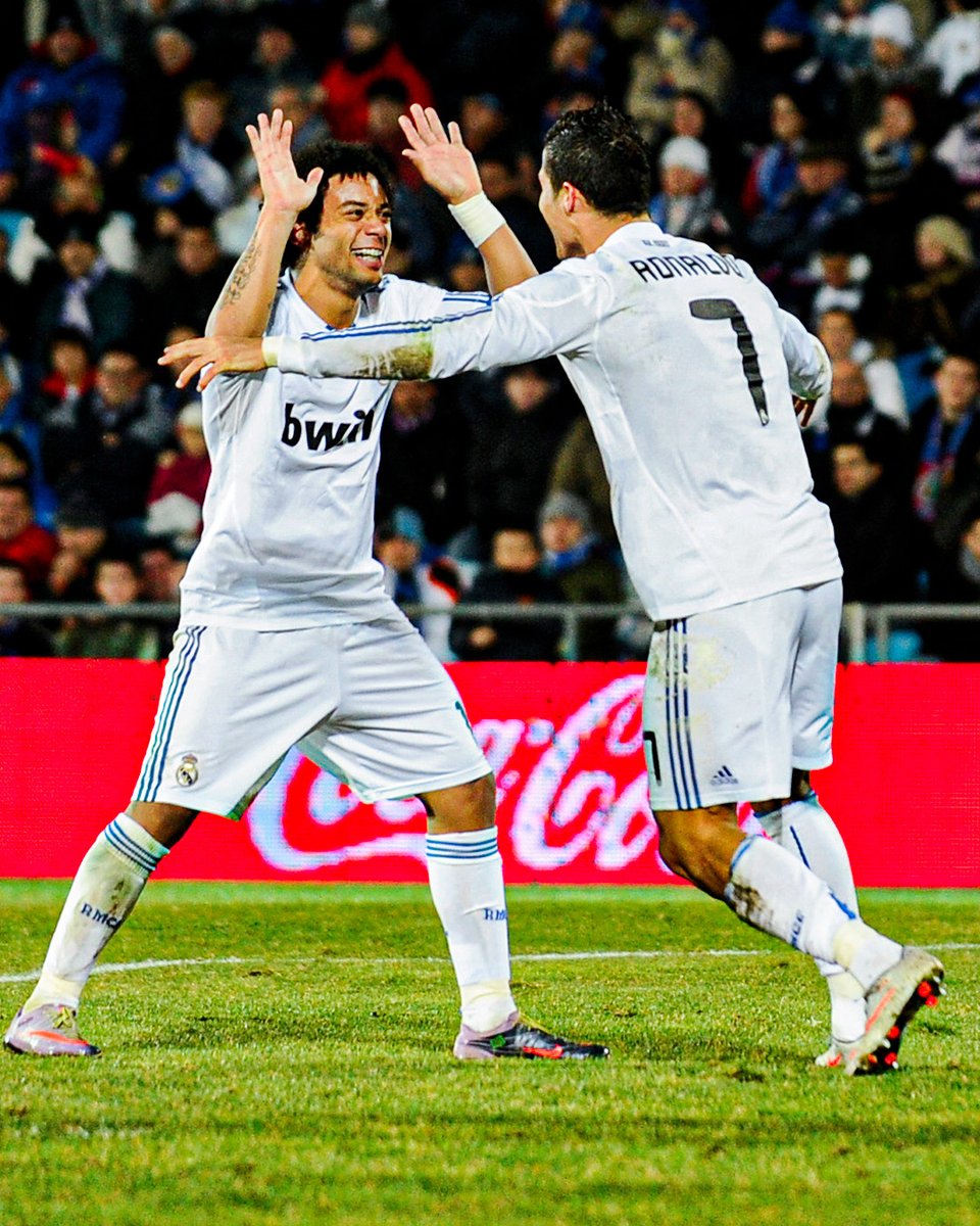 realmadridpt's tweet photo. 🙌 É bom demais ser madridista, #GrazaDeus!
🔙 #GetafeRealMadrid https://t.co/RyXJ3CI7Yw