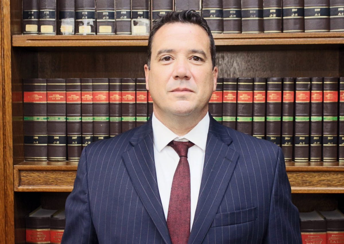 #AHORA 🚨 #ElPrimero l <a href="/GaldeanoLucas/">Lucas Galdeano</a>, Pte <a href="/colabroorgar/">Colegio de Abogados Rosario (cuenta oficial)</a>. Análisis del proyecto de sucesiones sin juicios de la Ley Ómnibus "Lo vemos con mucha preocupación en caso que se vea aprobado. Uno lee que busca abaratar los costos y no vemos que pase, sino que será todo lo contrario"