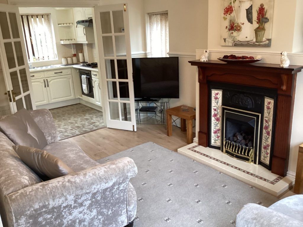 TheHolidayCots's tweet photo. Escape to Brookside Retreat for a delightful self-catering getaway in the charming village of Two Dales!
๐๏ธ Sleeps 1-2
https://t.co/sLrdWCtARm
#PeakDistrict #TwoDales #ChildFriendly #DisabledAccess #Escape #Explore #Derbyshire #BrooksideRetreat https://t.co/zNyPg0aS4A