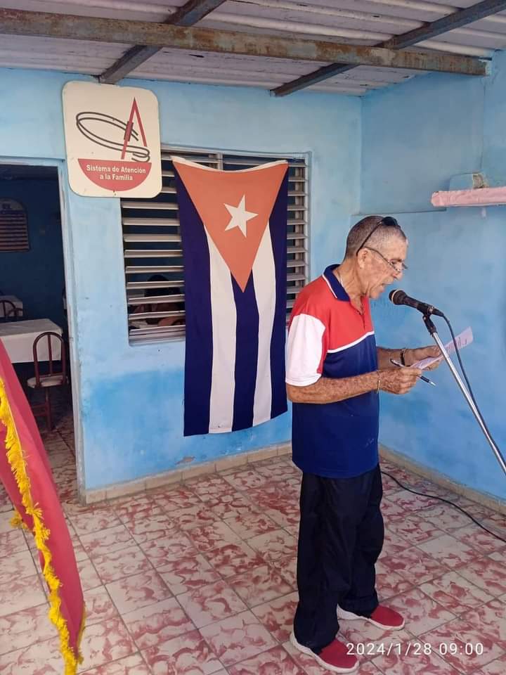 RolandoDomenech's tweet photo. Rolando García 
@RolandoDomenech
@RafaelAnap
@DiazCanelB
@DrRobertoMOjeda
@yoel_palmero
@OsmaniPerez18
@SarduyYamila
@SFerreyan
#AnapCuba 
🥣 Se beneficia el Sistema de Atención a la Familia (SAF) en el municipio de #JesúsMenéndez con donativos del proyecto #APOCOOP #ANAP . https://t.co/LAFSc5jqJK