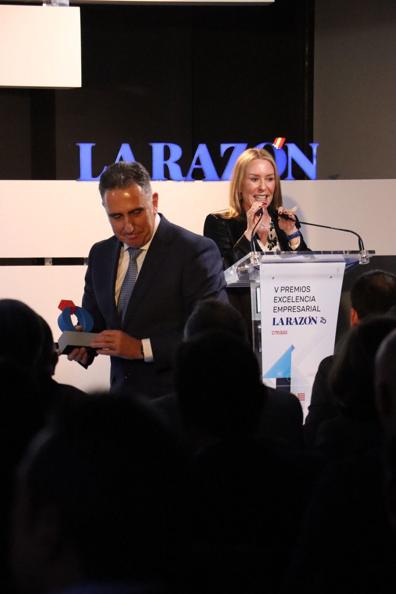 Hemos recibido el Premio Nacional a la Excelencia Empresarial en el ámbito de la Sostenibilidad y el Reciclaje por <a href="/larazon_es/">La Razón</a>
Todo gracias al trabajo de muchas personas que conforman RMD.
Entre todos conseguiremos hacer un mundo más sostenible!
Gracias #larazon
#leonesp