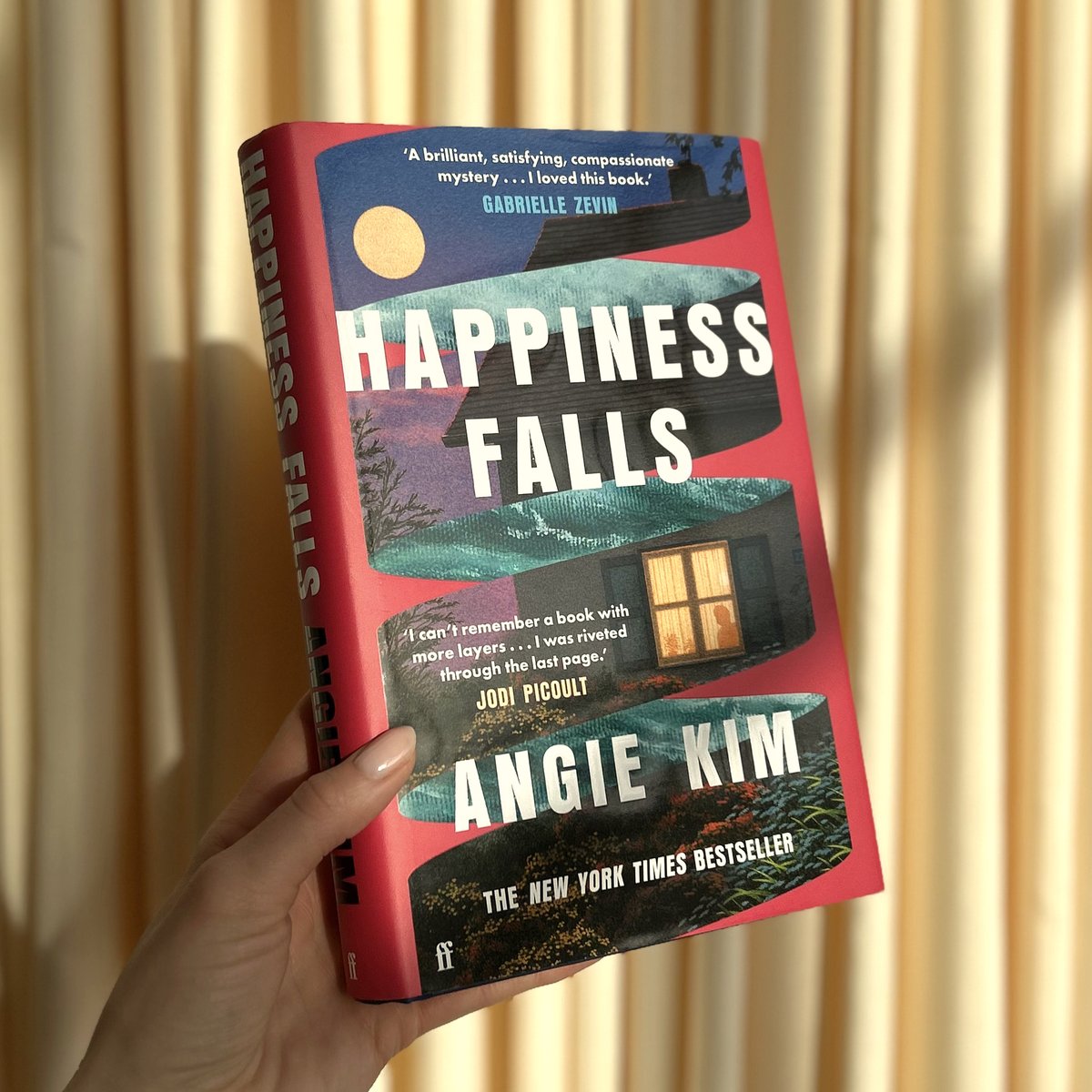 'Mia’s voice has been with me for over a decade! She was the narrator in one of the first short stories I ever wrote.' @AngieKimWriter talks to @countryandtownhouse about her new novel, Happiness Falls. countryandtownhouse.com/culture/happin…