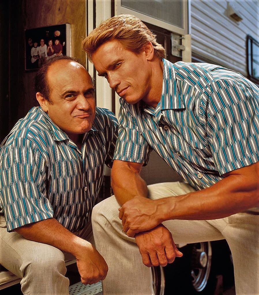 NewRetroWave tweet media